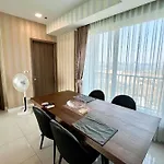 Luxsl Luxurystyleoflife 4 อพาร์ทเม้น Pattaya