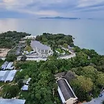 The Andromeda Seaview