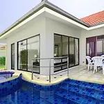 Avoca Pool *