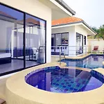 Avoca Pool Villa