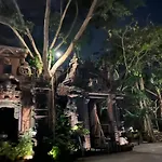 K2 Xanadu Pool Resort