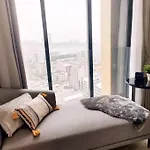 อพาร์ทเม้น Edge Luxury Ocean View Pattaya