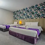 Embryo Hotel