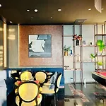 อพาร์ทเม้น Edge Sea View *
