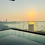 Edge Sea View อพาร์ทเม้น