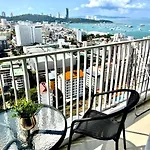 อพาร์ทเม้น The Base Long Balcony King-bed With Infinity Pool & Free Netflix Pattaya