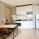 Base Huge 2bed King&queen With Infinity Pool & Free Netflix!