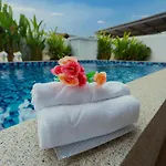 Relax Pool Near Walking Street,jacuzzi ,bbq 5bed 6bath House54 Villa