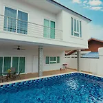 Relax Pool Near Walking Street,jacuzzi ,bbq 5bed 6bath House54 Pattaya