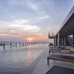 อพาร์ทเม้น The Base 2bed King&queen With Infinity Pool Pattaya