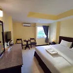The Chanthong And Hotel Pattaya
