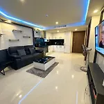 Large Luxury - Centre - Grand Avenue Residences, Pool View - 716 อพาร์ทเม้น Pattaya