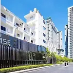 The Base 2bed King&queen With Infinity Pool & Free Netflix! Apartment