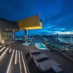 The Edge Seaview อพาร์ทเม้น