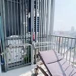 อพาร์ทเม้น Base 2bed King&queen With Infinity Pool & Free Netflix! Pattaya
