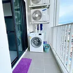 The Base Long Balcony King-bed With Infinity Pool & Free Netflix