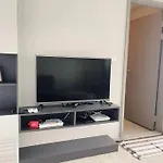 Base Quiet King-bed With Infinity Pool & Free Netflix! Pattaya