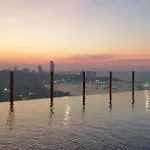Base 2bed King&queen With Infinity Pool & Free Netflix! อพาร์ทเม้น Pattaya