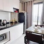 The Base Long Balcony King-bed With Infinity Pool & Free Netflix Pattaya