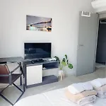อพาร์ทเม้น Base 2bed King&queen With Infinity Pool & Free Netflix! Pattaya