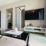Base Huge 2bed King&queen With Infinity Pool & Free Netflix!