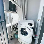 Apartment Base Huge 2bed King&queen With Infinity Pool & Free Netflix! *