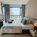 อพาร์ทเม้น Base Huge 2bed King&queen With Infinity Pool & Free Netflix!