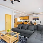 Villa Relax Pool Near Walking Street,jacuzzi ,bbq 5bed 6bath House54 Pattaya