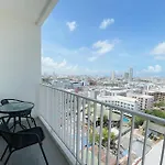 The Base Long Balcony King-bed With Infinity Pool & Free Netflix Pattaya