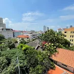 Bright Corner 1 Bedroom In City Center Residence