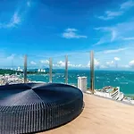 The Base 2bed King&queen Sky Seaview & Infinity Pool *