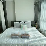 อพาร์ทเม้น The Base 2bed King&queen With Infinity Pool