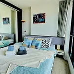 อพาร์ทเม้น The Base 2bed King&queen With Infinity Pool
