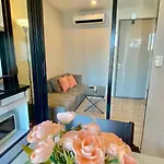 Base Long Balcony King-bed With Infinity Pool * Pattaya