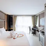 Azure Hotel 4*