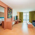Centara Hotel 4*