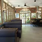 Hotel Let's Hyde & - Pool Pattaya