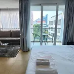 Centara Avenue Residences City ​​View Room B6