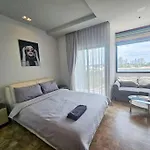 Pattaya Posh-Big Bed Room 1002
