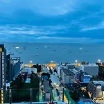 The Base Central Pattaya 271 By Numam