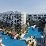 Arcadia Continen Apartment Pattaya
