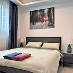 1Arcadia 市区超大泳池 公寓套房
