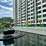 Location With Swimming Pool, Gym, Sauna, Washing Mashine, Fast Internet In Of อพาร์ทเม้น *