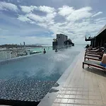 Location With Swimming Pool, Gym, Sauna, Washing Mashine, Fast Internet In Of อพาร์ทเม้น *