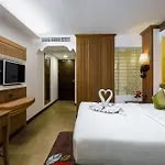 Hotel Aiyara Palace
