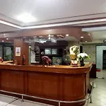 Kingfisher House And Bar