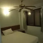Guest house Kingfisher House And Bar 3*