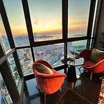 Edge Seaside Luxury Stylish Steps Away From อพาร์ทเม้น