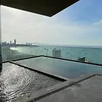 Edge Seaside Luxury Stylish Condo Steps Away From Beach