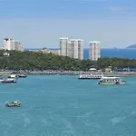 2 Bedrooms Near อพาร์ทเม้น